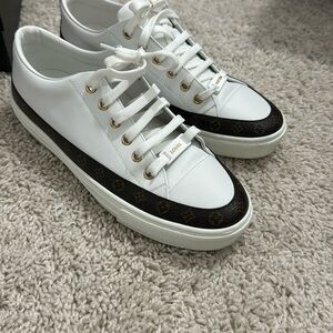 Women’s Louis Vuitton sneakers